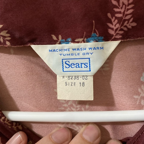 70’s Vintage Polyester Blouse - Picture 2 of 4